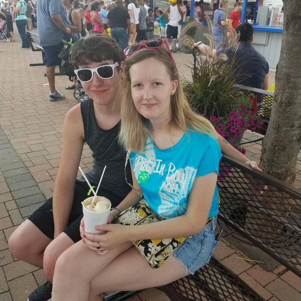 Meet your Posher, Izzy